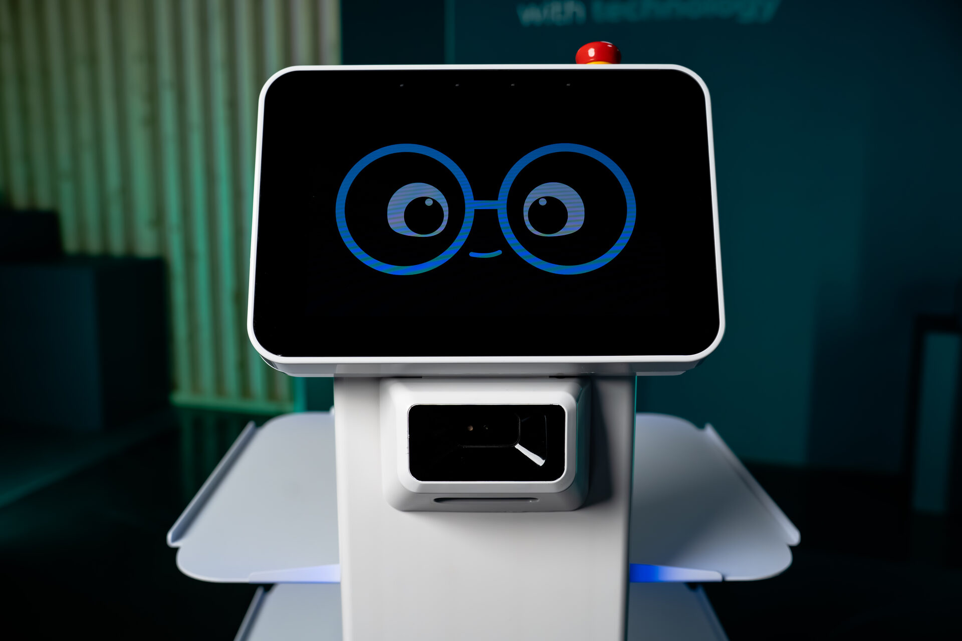 uLog robot close-up view